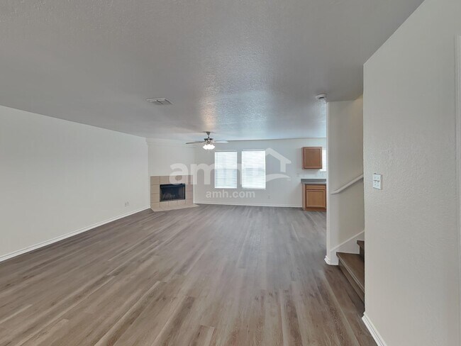 Foto del edificio - 629 Northhill Cir