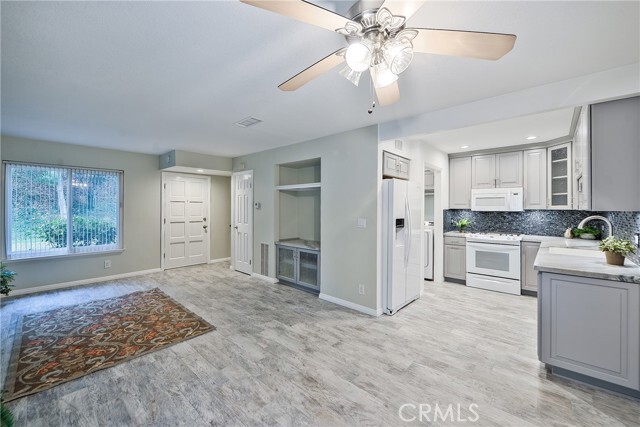 Building Photo - 5627 E Plaza De Indios