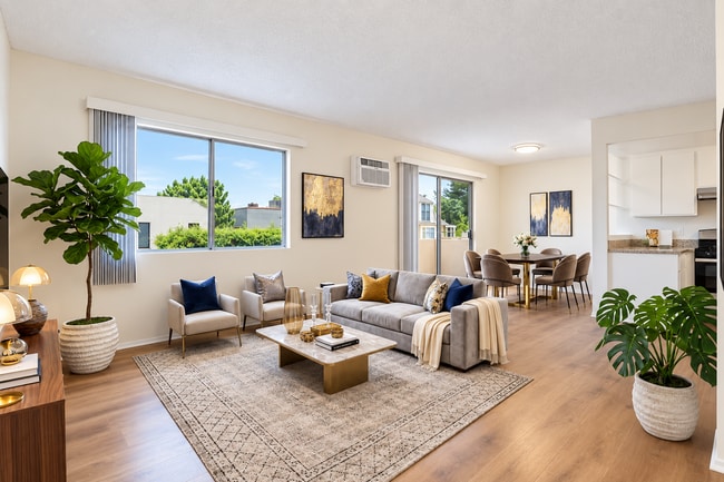 Building Photo - South Oakhurst Luxury Investments LLC