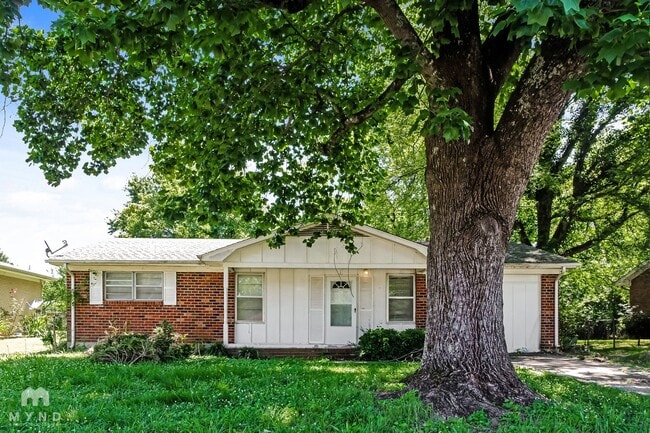 Building Photo - 14015 SW Wyandotte Dr