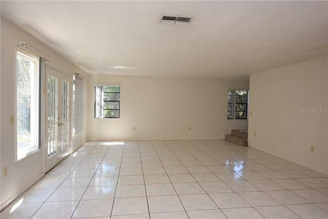 Building Photo - 3535 Raintree Way