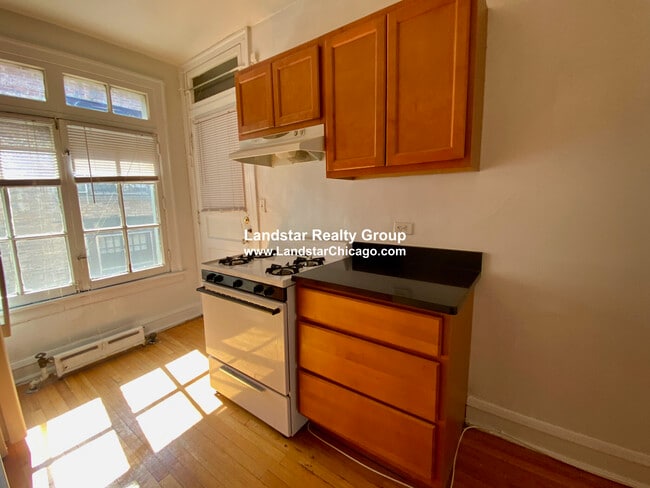 Building Photo - 907 Elmwood Ave
