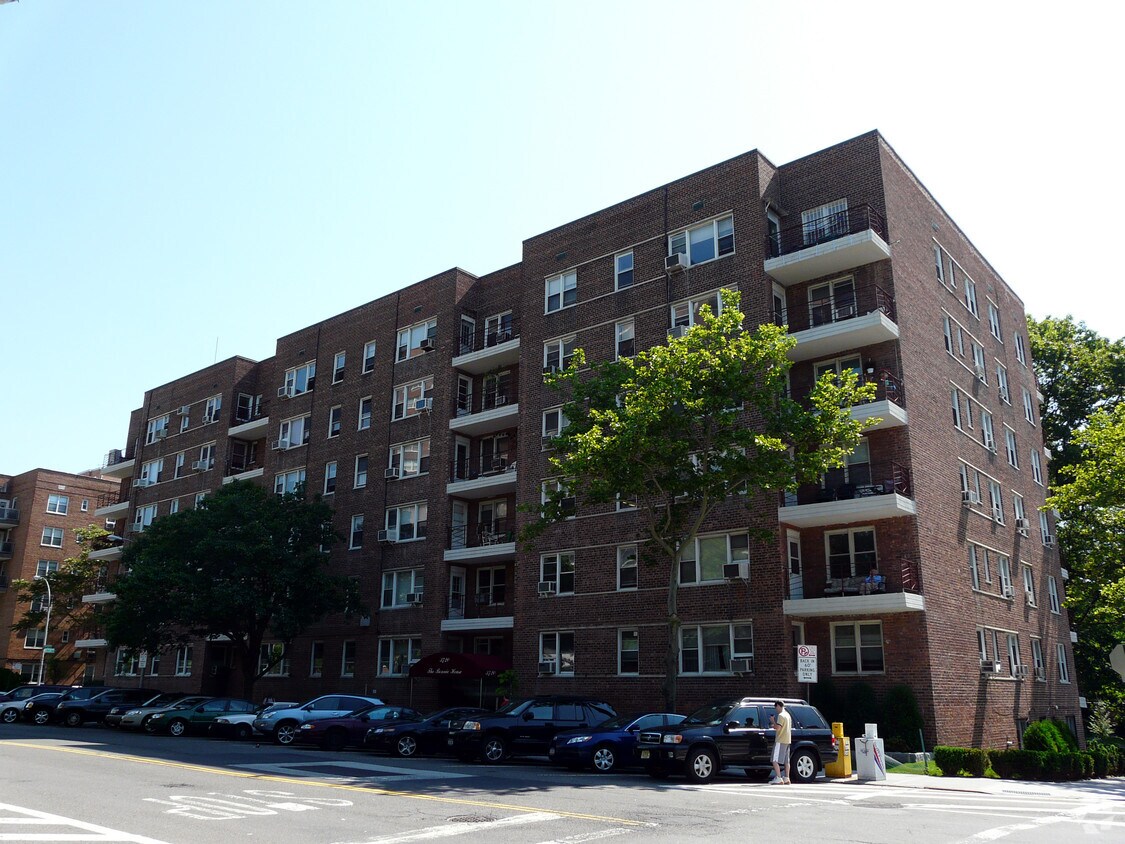3720 Independence Ave, Riverdale, NY 10463 Apartments in Riverdale
