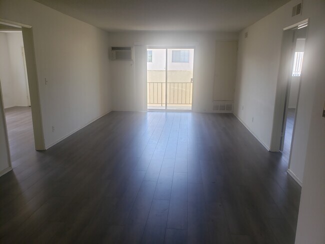 Foto del edificio - 3111 S Canfield Ave