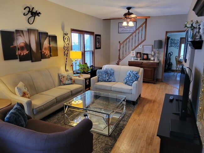 Foto del edificio - 1018 Cedar St