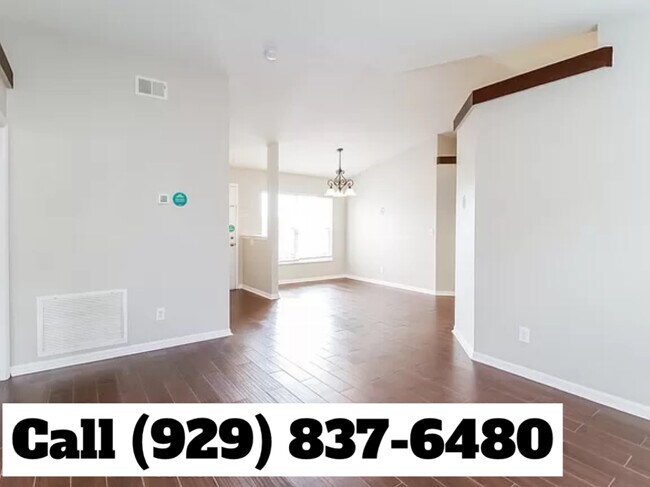 Foto del edificio - 12131 Goldenstar Ln