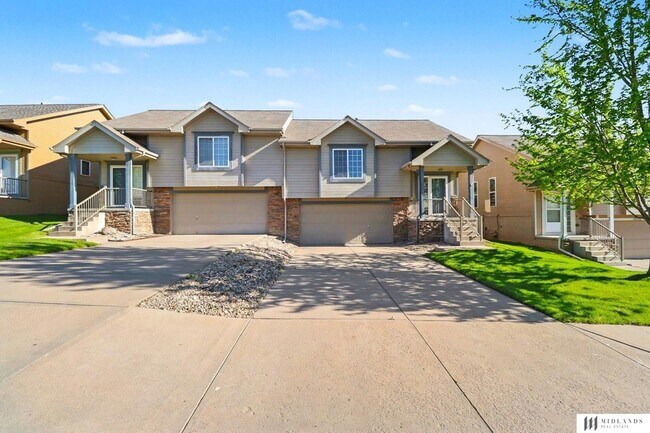 Foto del edificio - 19724 Marinda St