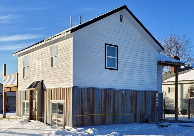 Building Photo - 100 S Meridian Rd