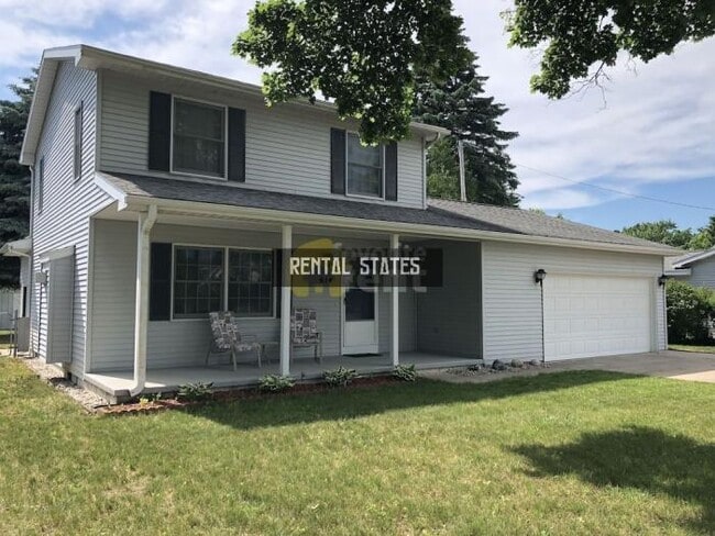 Building Photo - 4 bedroom in Elk Rapids MI 49629