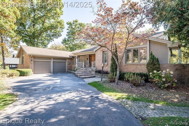 Foto del edificio - 135 W Hickory Grove Rd