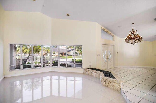 Building Photo - 14210 SW 104th Ave