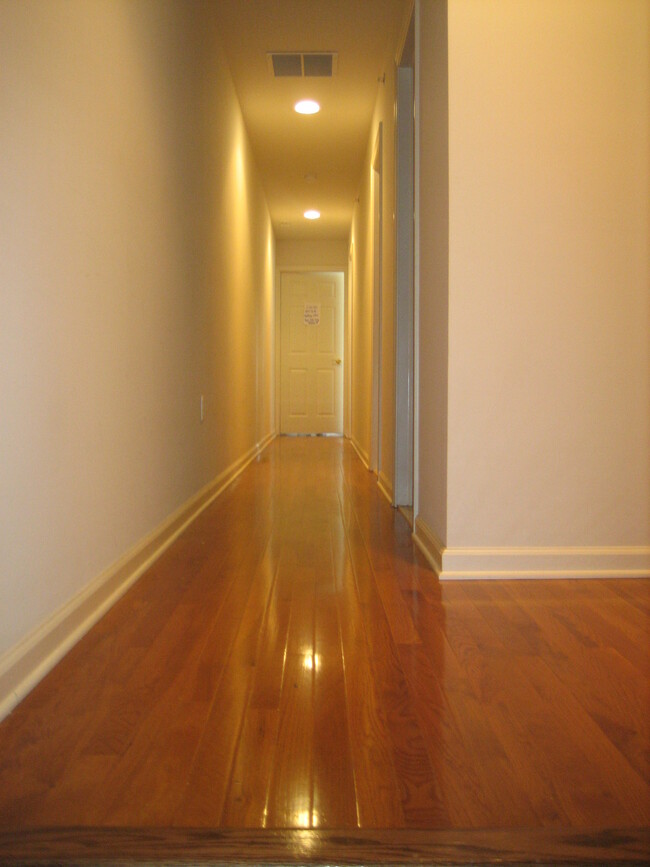 Large Hallways - 1804 N 18th St