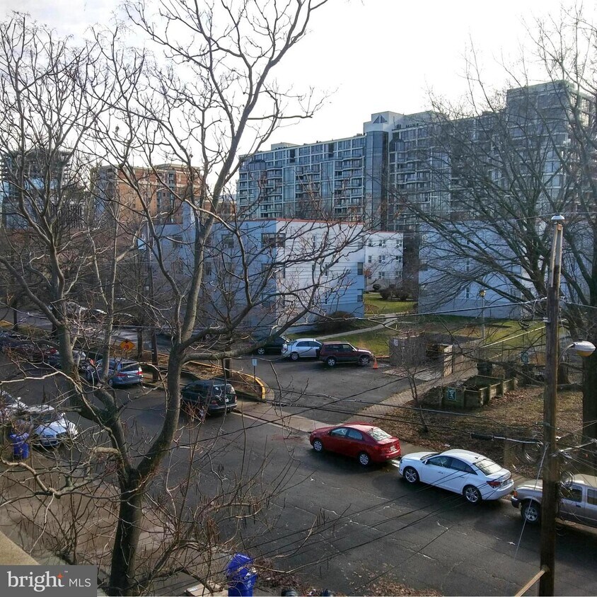 Primary Photo - 1601 19th St N