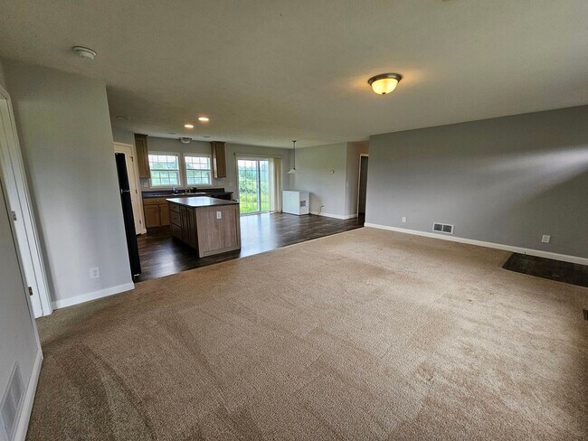 Foto del edificio - 8562 Township Road 169 N