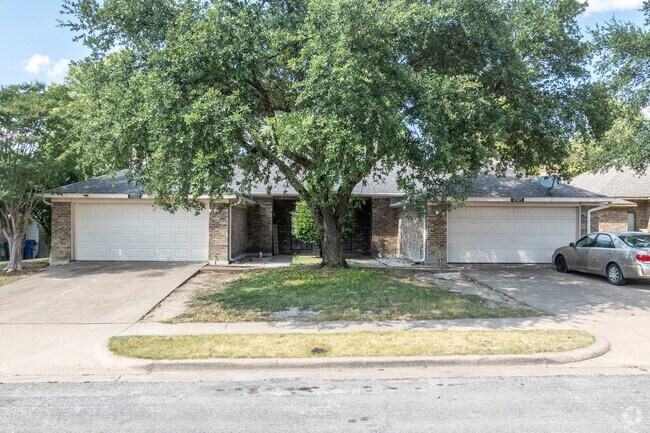 Entradas - Garden Terrace I Duplexes