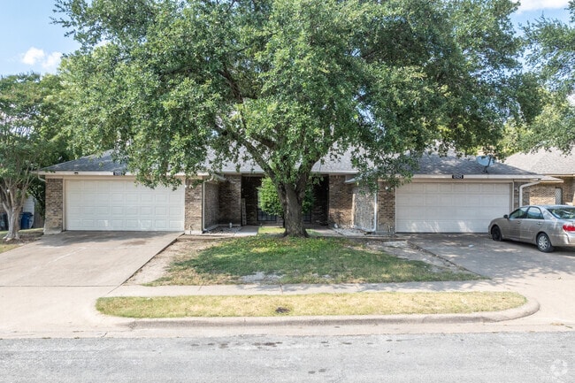 Entrances - Garden Terrace I Duplexes