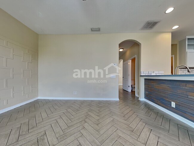 Building Photo - 10212 41st Ct E