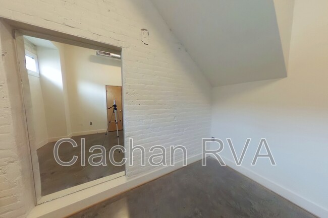 Building Photo - 301 Goshen St