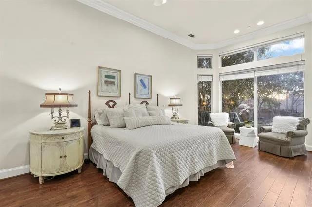 Foto del edificio - 5327 Willow Wood Ln