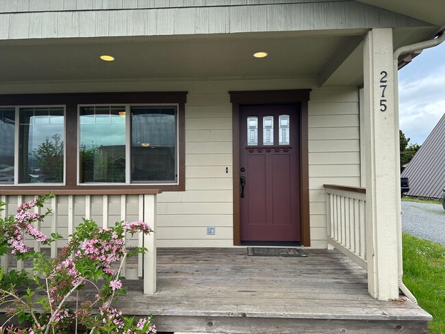 Building Photo - Beautiful 3 bedroom 2 bathroom house in Cr...