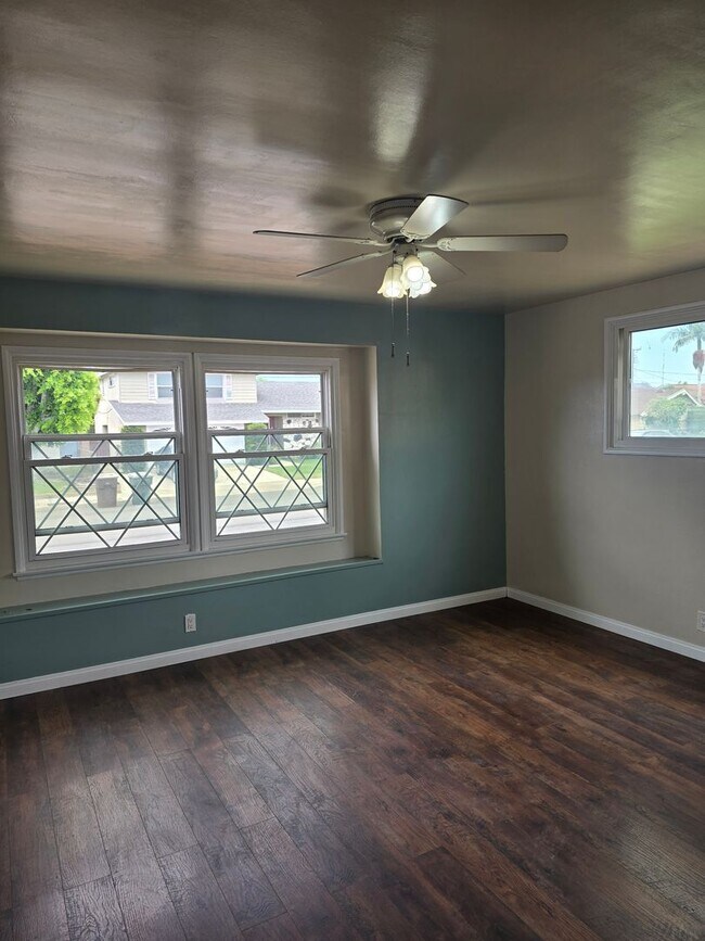 Foto del edificio - Spacious Home in Anaheim for Rent