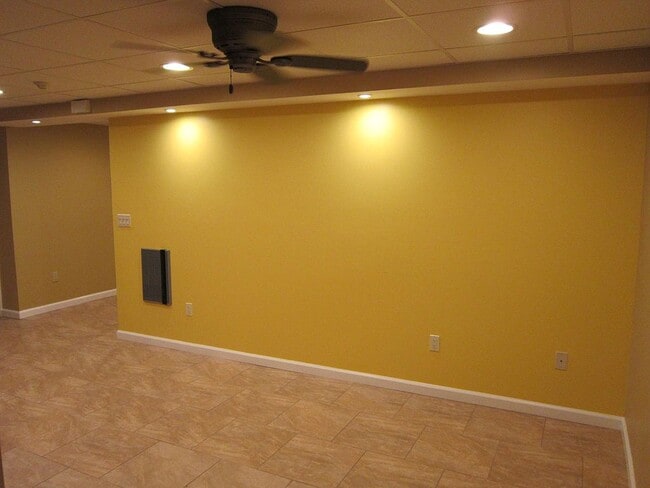 Building Photo - 2 Pasture Way