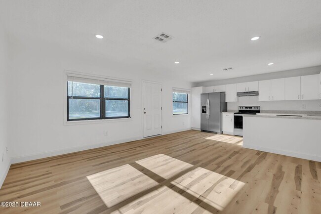 Foto del edificio - 4873 Orange Blvd