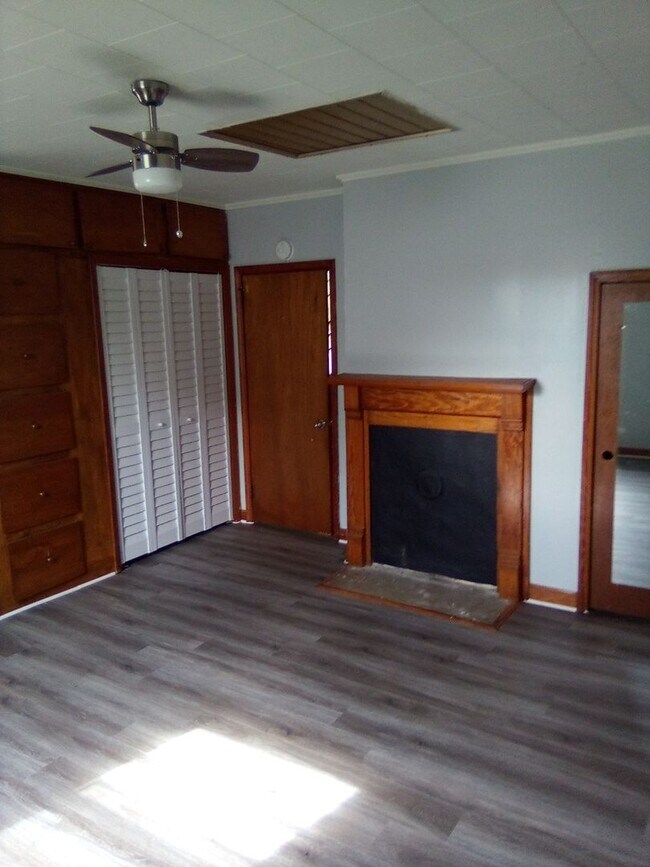 Foto del edificio - 402 Jefferson St