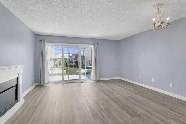 Foto del edificio - 2014 Burbridge Ln