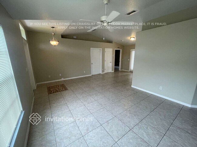 Building Photo - 7887 Tarabilla Ave