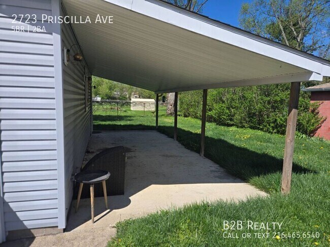 Foto del edificio - 2723 Priscilla Ave