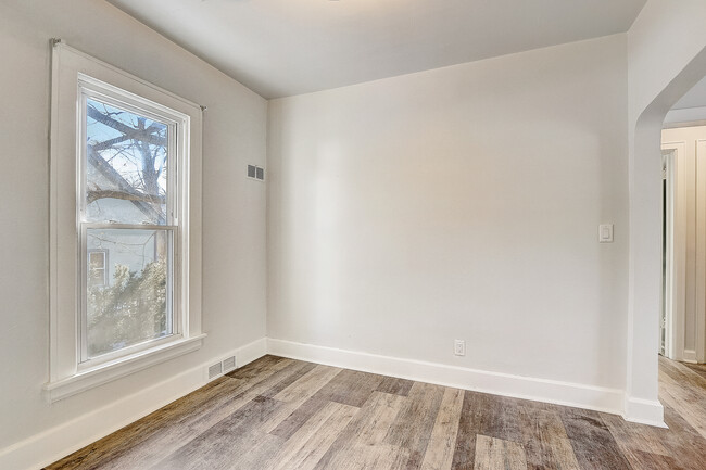 Photo of the second front bedroom - 107 Dunning St
