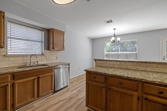 Building Photo - The Perfect Family Home in Round Rock!