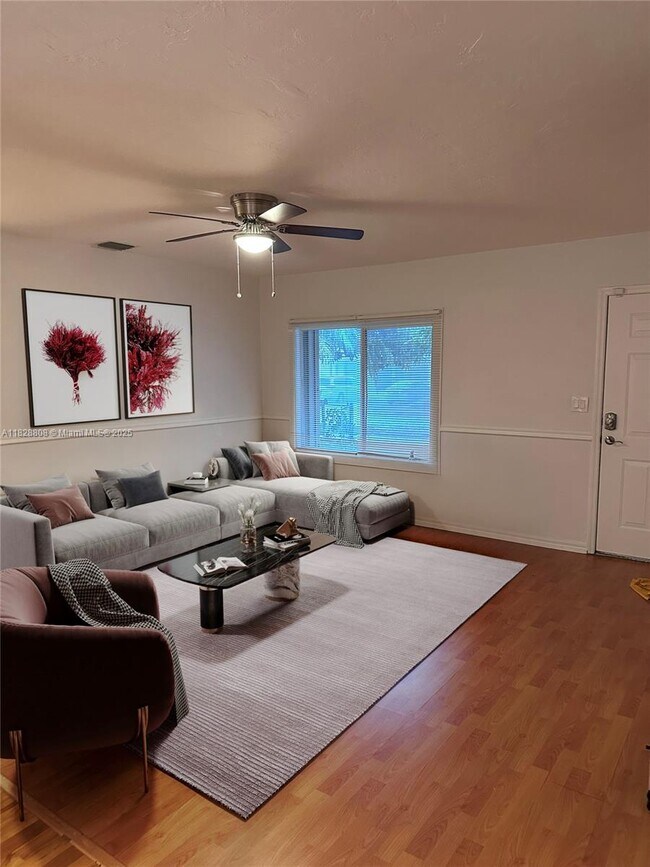 Foto del edificio - 5843 SW 62nd St