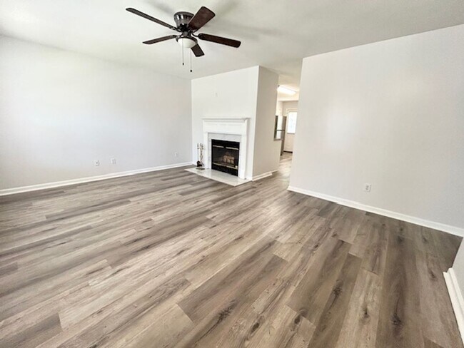 Foto del edificio - Beautiful 3 Bedroom 2 Bath Home in the Heart of Madison!