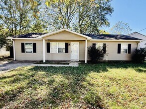 Building Photo - 2432 Yorkshire Dr SW