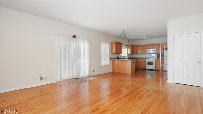Building Photo - 241 Cranford Ave
