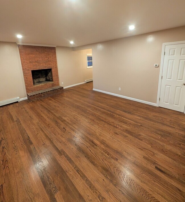 Foto del edificio - 17 Mayflower Cir