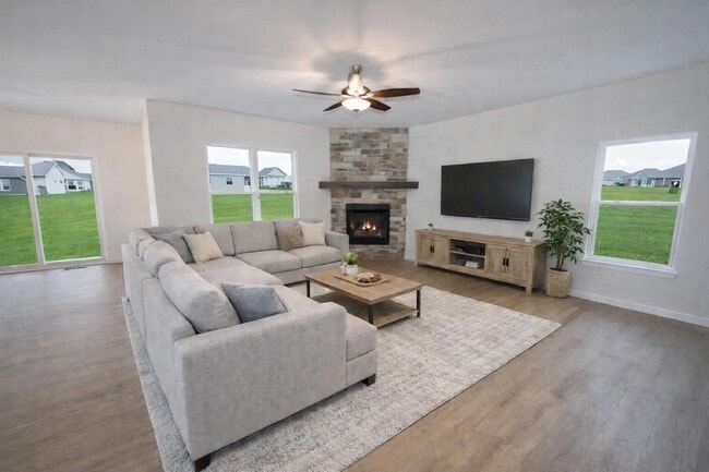 Building Photo - 2009 Savannah Dr