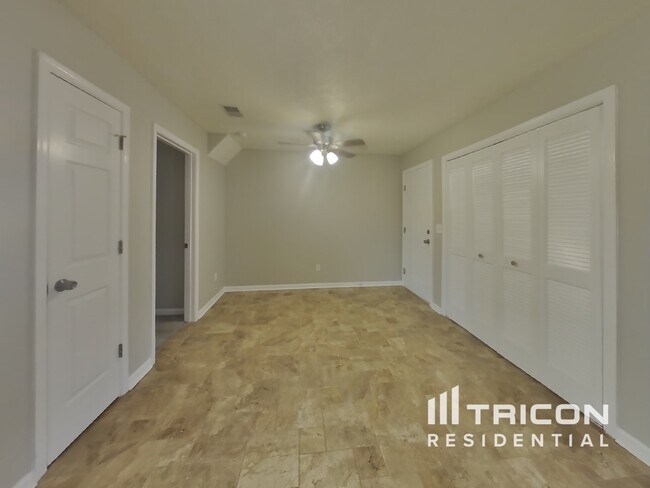 Building Photo - 709 Billie Jean Cir