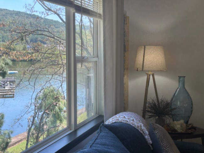 Foto del edificio - 112 McCurry Terrace