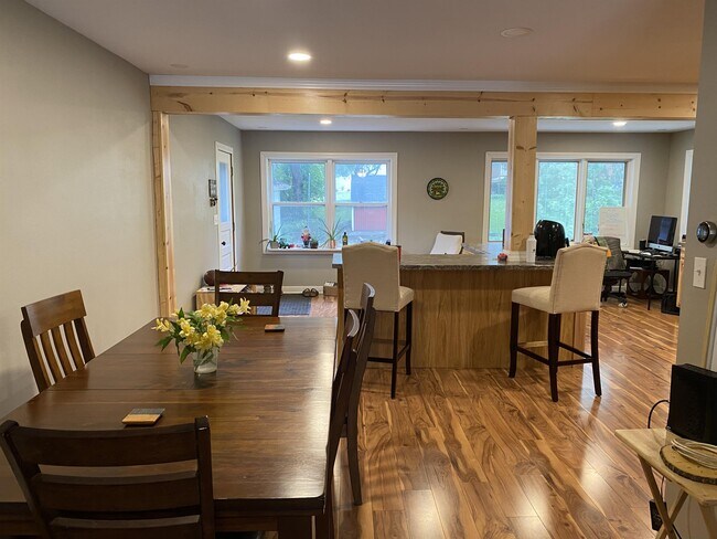 Foto del edificio - 1915 Mayfair St