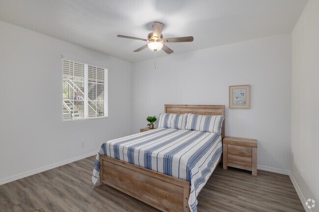 3BR, 2BA - 1,279SF - Primary Bedroom - The Crest at Skyline