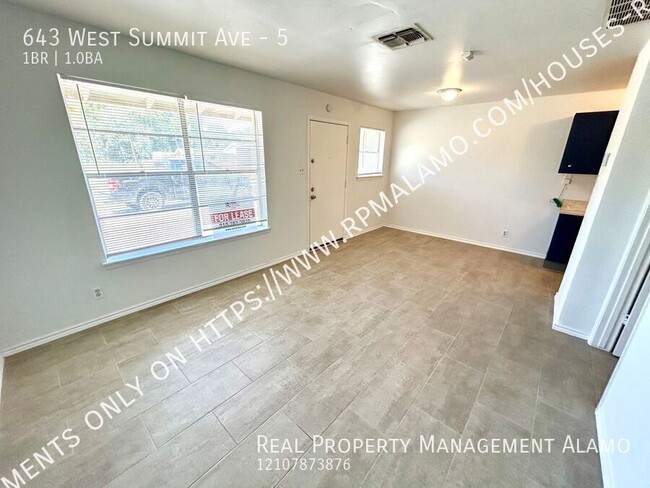 Building Photo - AVAILABLE NOW! 1 Bedroom / 1 Bath Unit Nea...