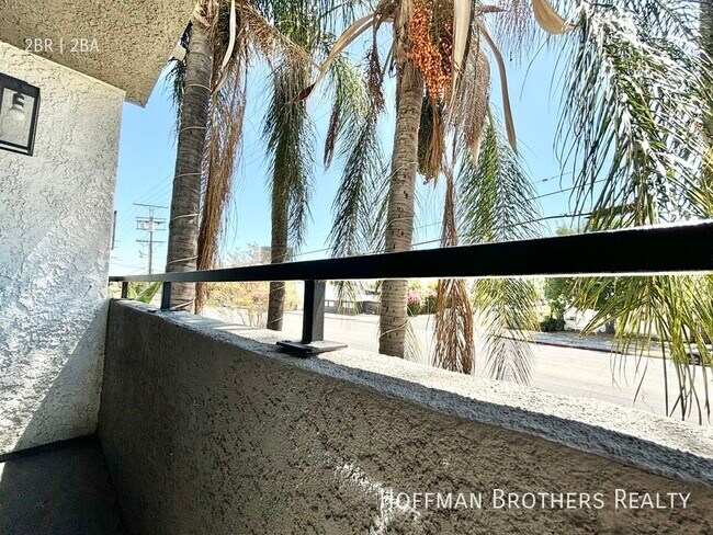 Foto del edificio - 11817 Victory Blvd