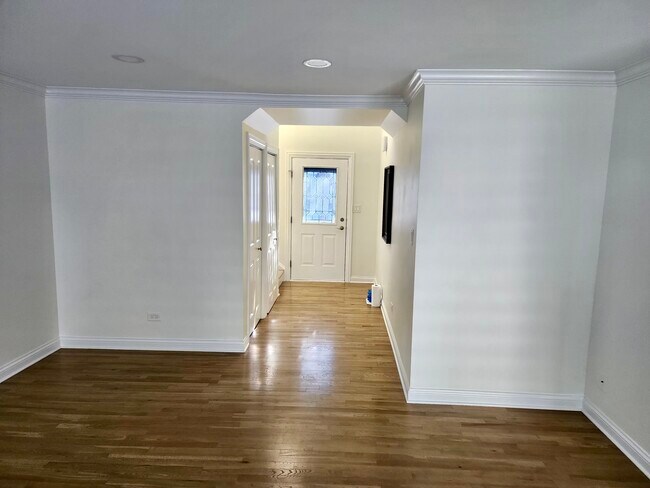 Foto del edificio - 4552 Opal Dr