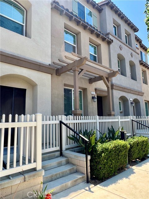 Foto principal - 338 N Fenimore Ave