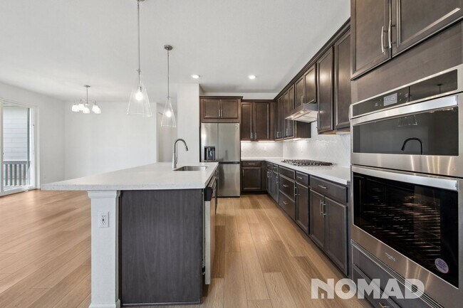 Foto del edificio - Spacious 4BR Duplex in Arvada