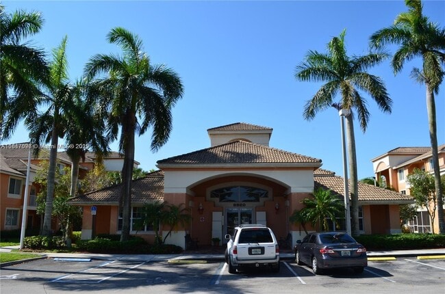 Building Photo - 6952 SW 39th St