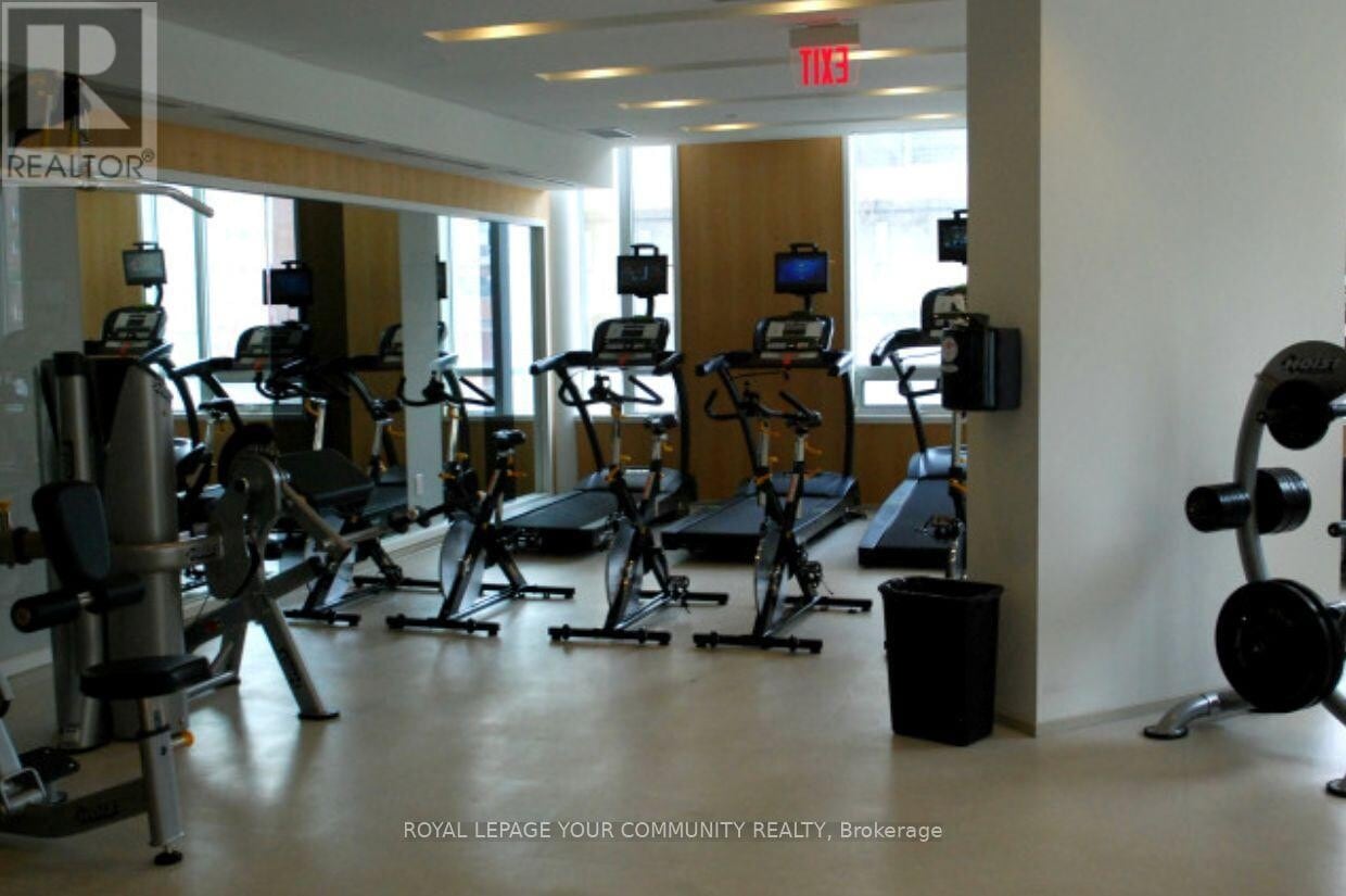 Photo du bâtiment - 45 Charles St E